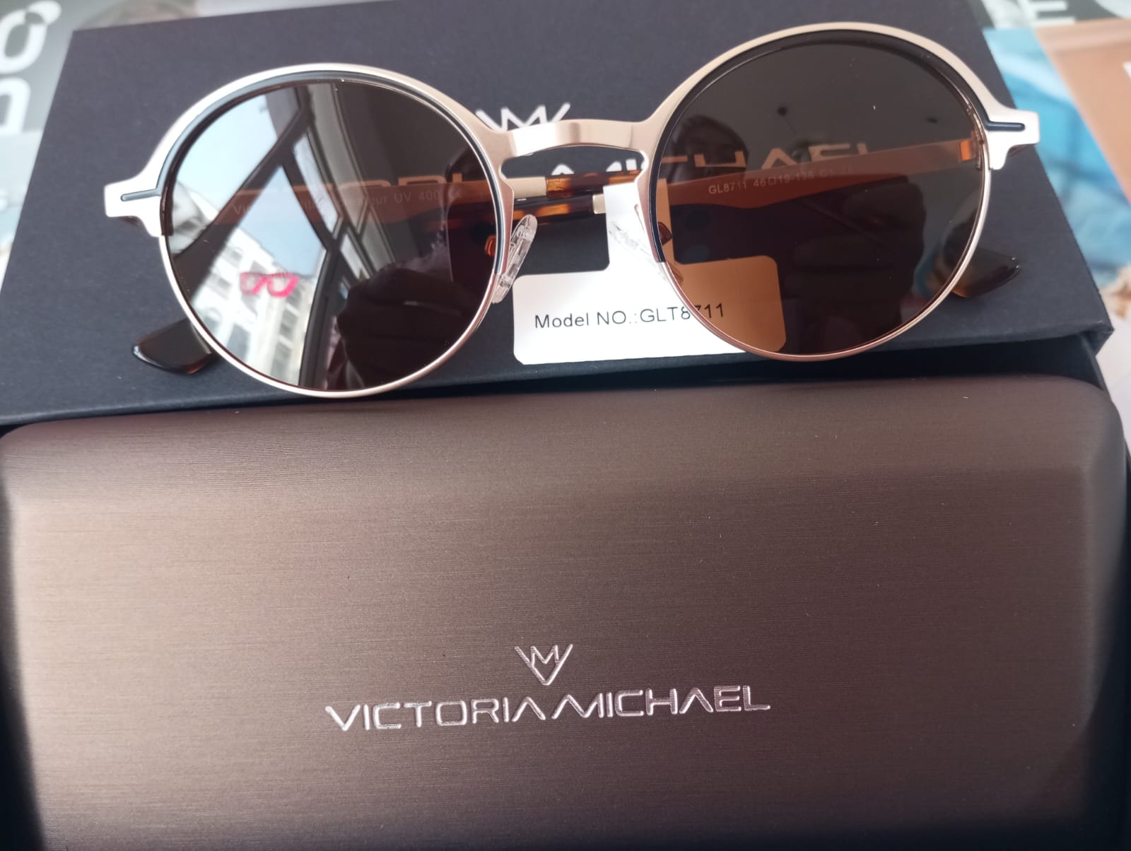 Monture solaire ronde noire et argent Victoria Michael