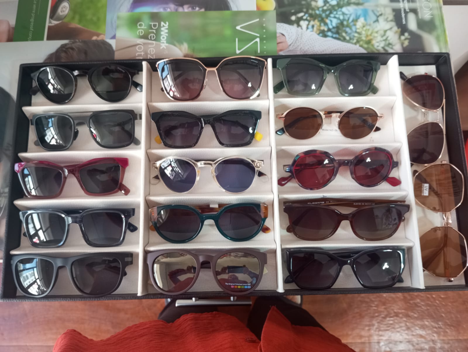 Large choix de lunettes exposées chez CoolOptic